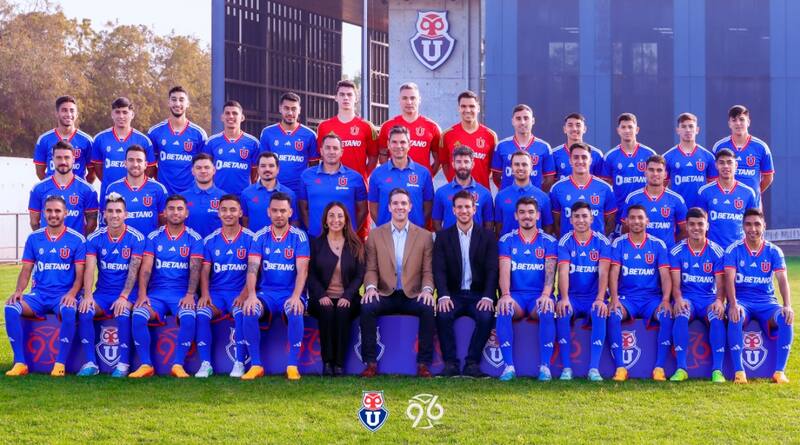 El plantel masculino de Universidad de Chile. Foto: Twitter @udechile