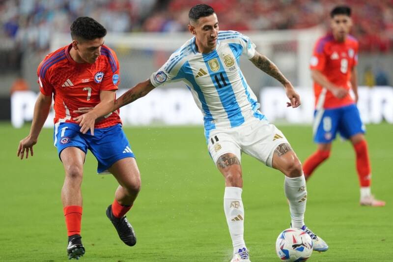 Ángel di María fue comparado con Darío Osorio