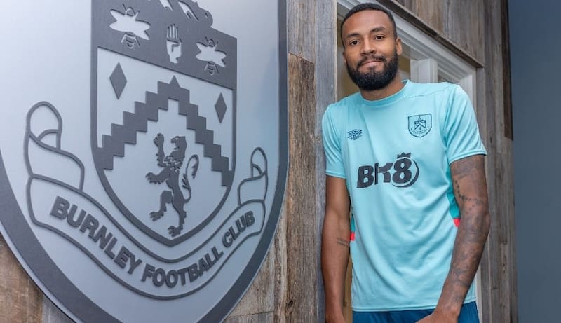 Lawrence Vigouroux ha sido parte del Burnley en esta temporada.