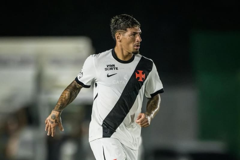 El uruguayo jugando en Vasco Da Gama. Foto: Instagram Alan Saldivia.