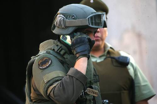 Intenso operativo del GOPE en la RM por supuesta granada de guerra encontrada en la calle