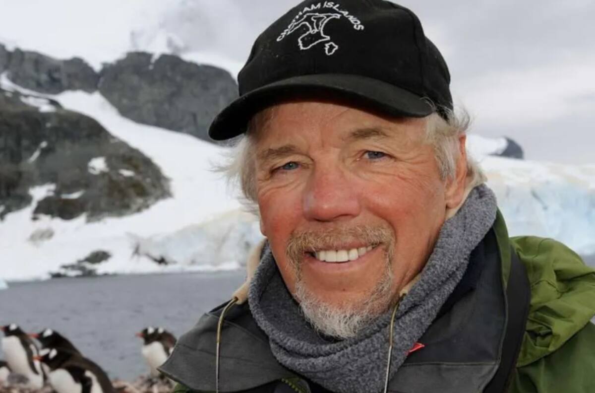 ¿Quién es Peter Harrison, el historiador australiano que ofrece millonaria recompensa tras sufrir robo de material de investigación?