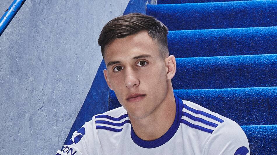 NicolásCapaldoAwayJsy