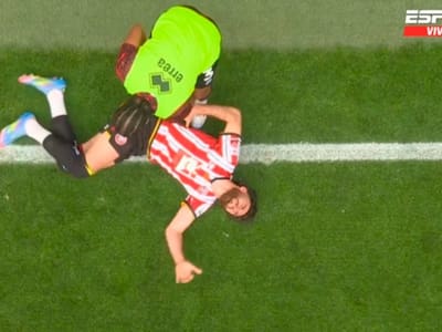 Duró 15 minutos: así fue la fuerte entrada que lesionó a Ben Brereton en final por el ascenso