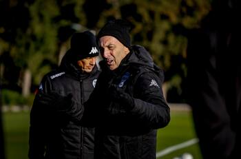 Ex DT de la U sufre duras críticas en Argentina: “Espera que nos empaten para hacer cambios”