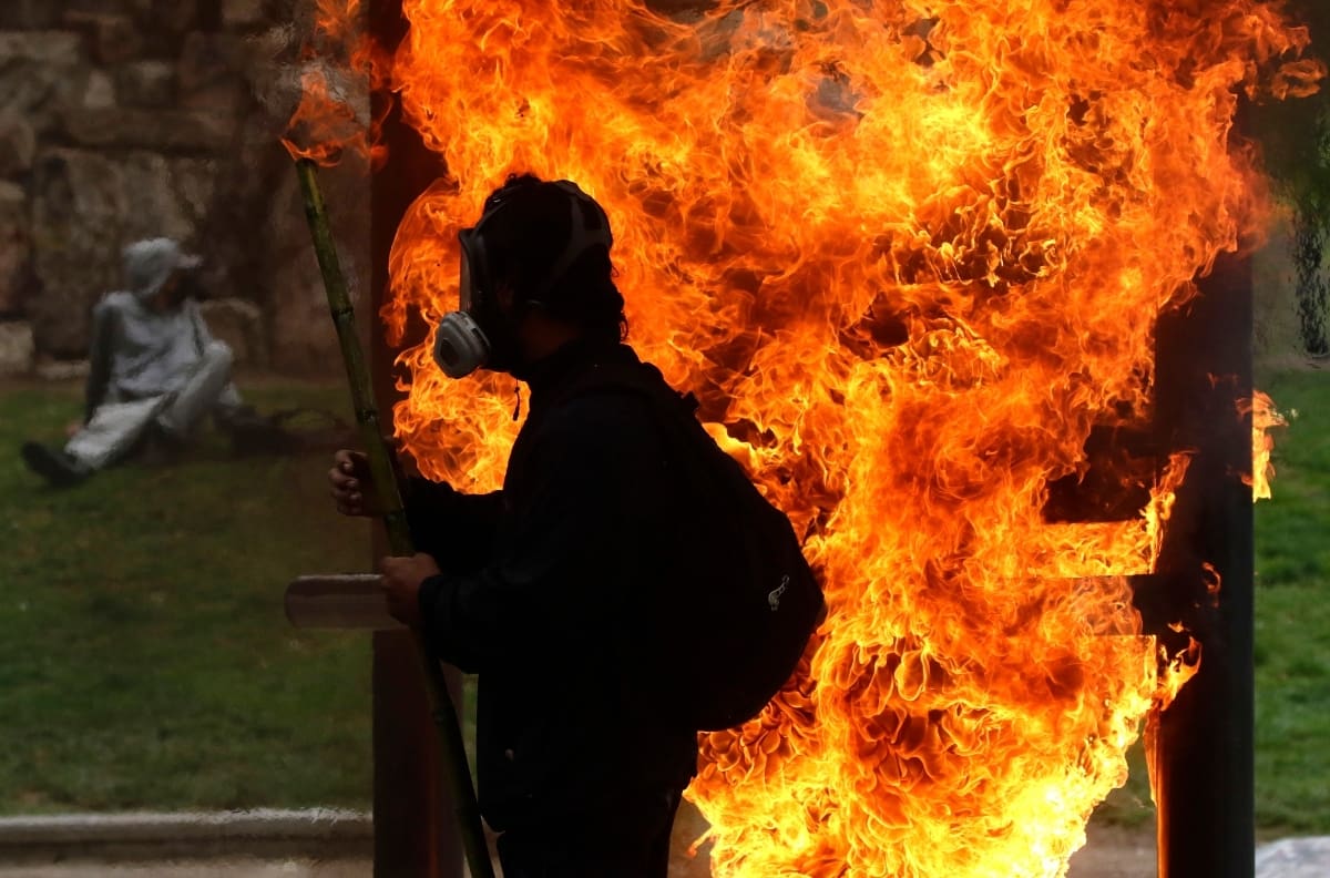 Mujer resultó herida por fuegos artificiales en incidentes derivados de marcha en la Alameda