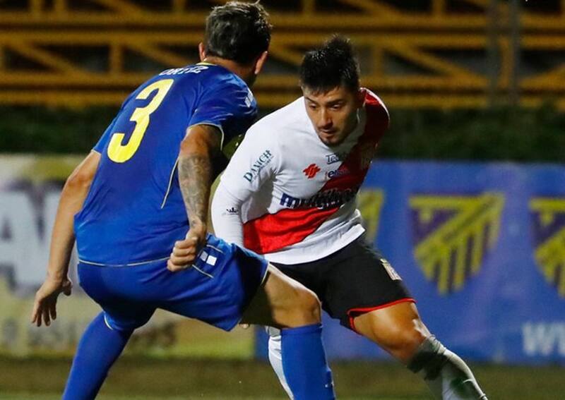no fue rival para Barnechea en el partido que cerró la fecha 2 del ascenso. (Foto: Curicó Unido)