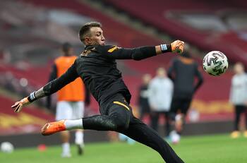 Fernando Muslera retornó a las canchas luego de seis meses en la goleada 6 a 1 del Galatasaray