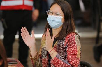 ¿Quién es Irací Hassler, la nueva alcaldesa de la comuna de Santiago?