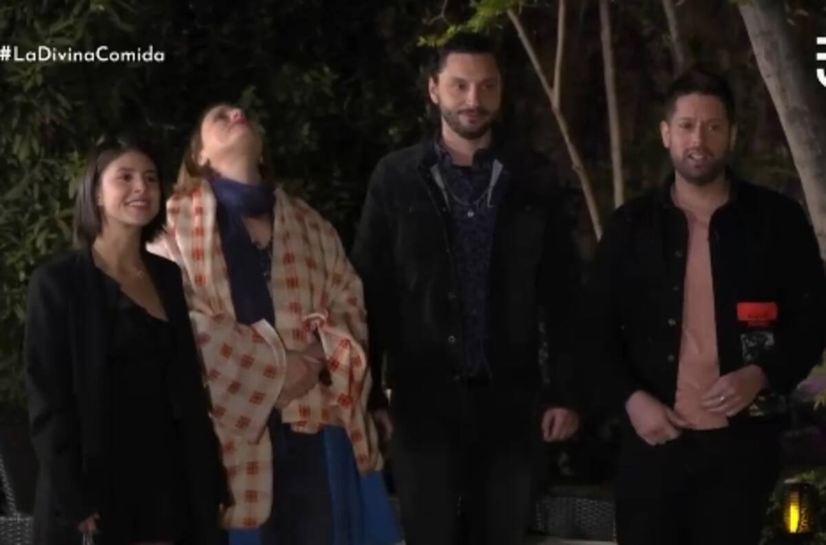 Todos cantando karaoke: La animada actividad que preparó Teresita Commentz en "La Divina Comida"