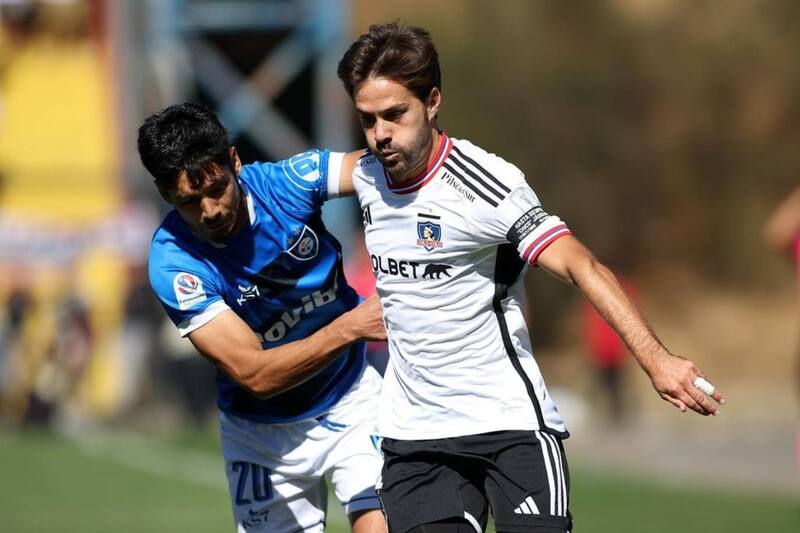 Agustín Bouzat enloqueció a los hinchas de Colo Colo. Foto: Colo Colo.