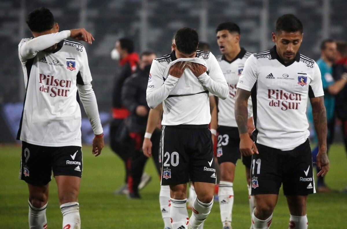 Otra baja más: Colo Colo no podrá contar con jugador que se perfilaba como titular ante Deportes La Serena