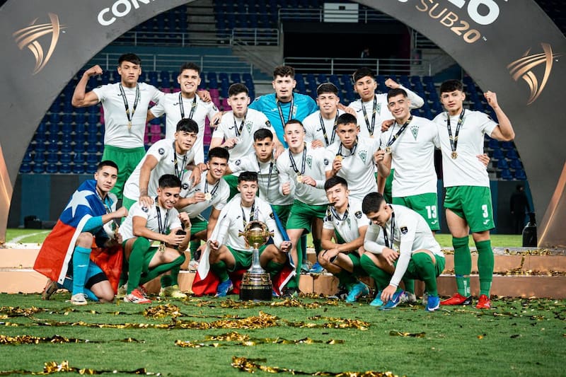 Los campeones serán recibidos hoy en el Elías Figueroa. Foto: Prensa Conmebol.