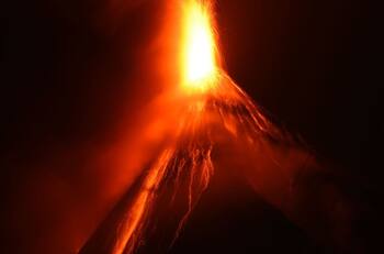 VIDEO | Volcán de Fuego en Guatemala hace erupción después de 4 cuatro años