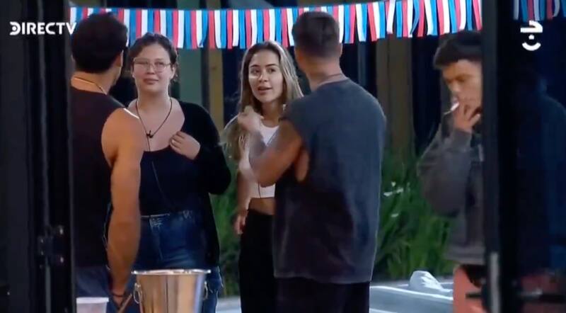 Michelle Carvalho desconcertada por los gritos contra Chama.