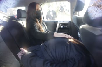 ¿Quiénes son la excompañera de trabajo y su pareja detenidos por el ataque a enfermera en Las Condes?
