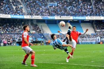 VIDEO | Lo sufrió Leandro Benegas: Gabriel Hauche convirtió un golazo de chilena en el clásico Racing vs Independiente