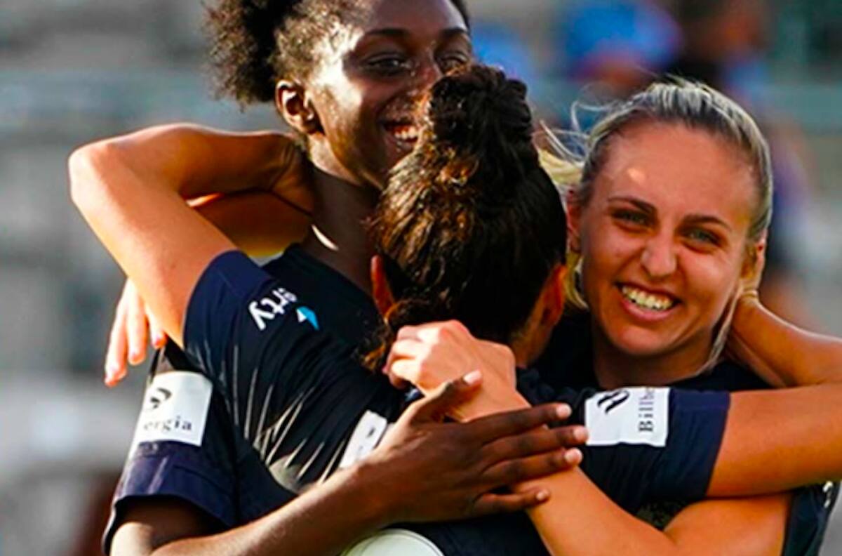 María José Rojas se lució con un triplete y fue ovacionada por los hinchas australianos