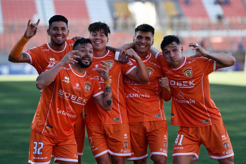 sigue ganando en Primera B. Agencia Aton