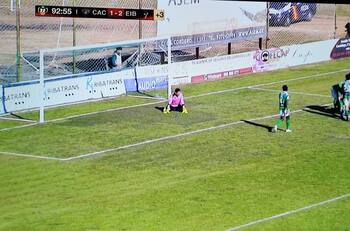 De tiro libre a favor a autogol: El cruel final para el Cacereño en duelo ante Eibar