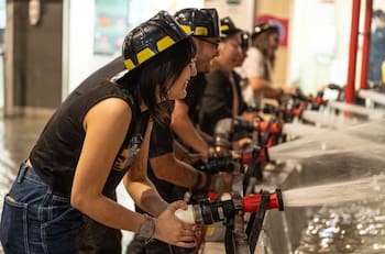 Noche de amigos en KidZania: ¿De qué se trata y cómo participar para la jornada de adultos del parque de entretenciones?