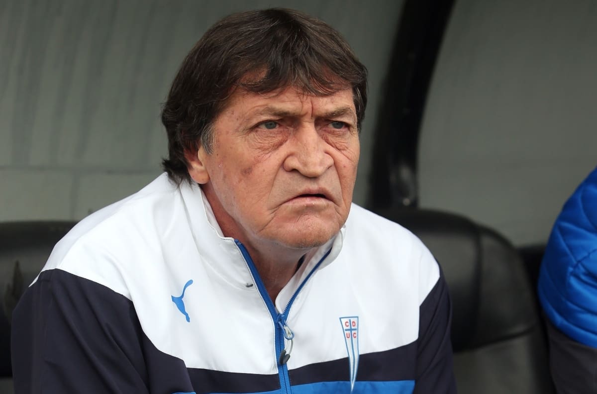 La UC de Gustavo Poyet igualó lamentable registro de Julio César Falcioni