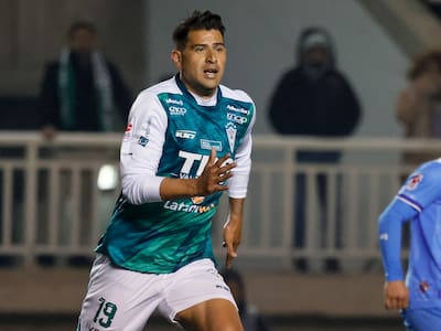 Tras su retorno a Santiago Wanderers: el mal presente de Enzo Gutiérrez en el fútbol chileno