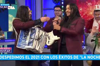 “No es un clon, no es un doble”: Alexítico presentó en vivo a su hijo, Gabriel, el nuevo vocalista de La Noche