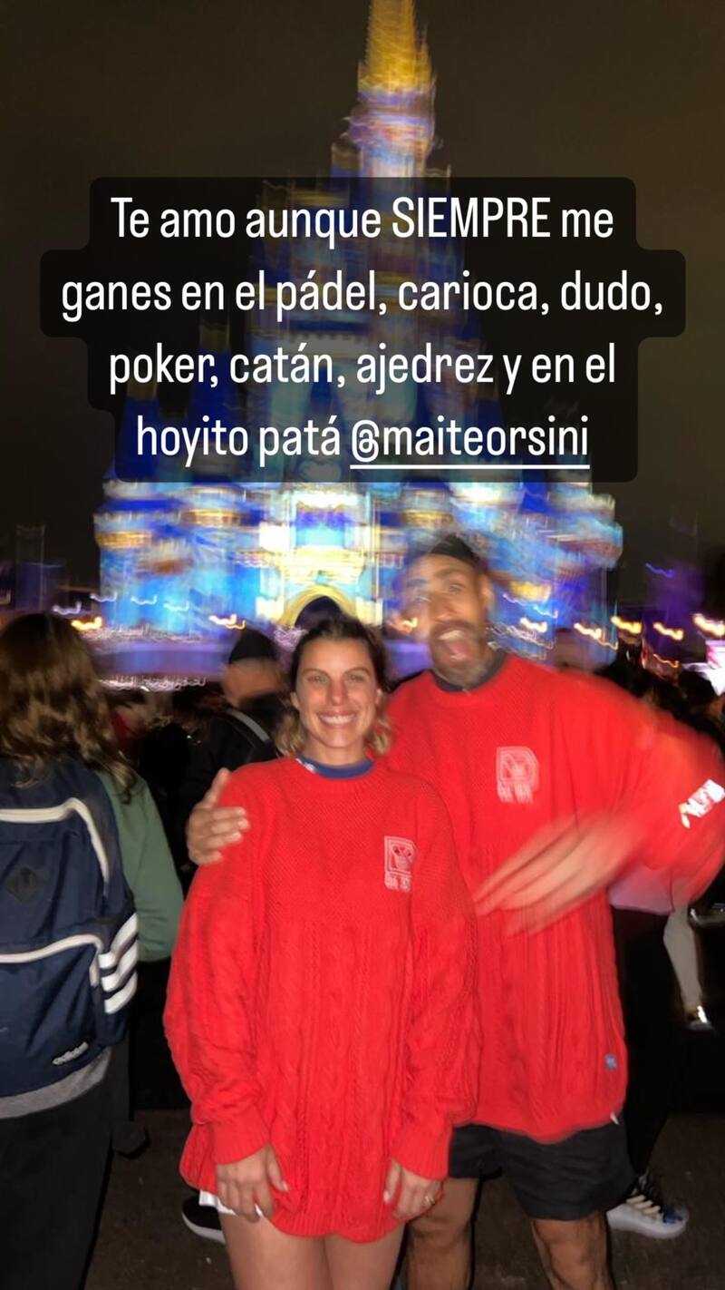 La romántica postal de Jorge Valdivia y Maite Orsini.