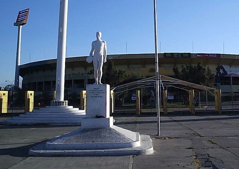 Más conocido como "El Pilucho": el sitio más visitado por los hinchas del perímetro del principal recinto deportivo chileno.
