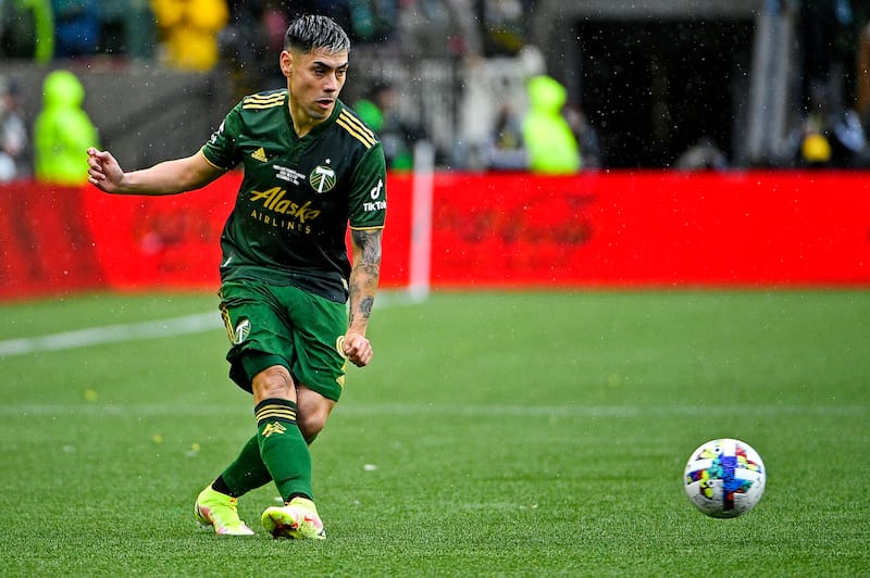 Felipe Mora jugando con la camiseta de Portland Timbers de la MLS. Foto: Troy Wayrynen-USA TODAY Sports