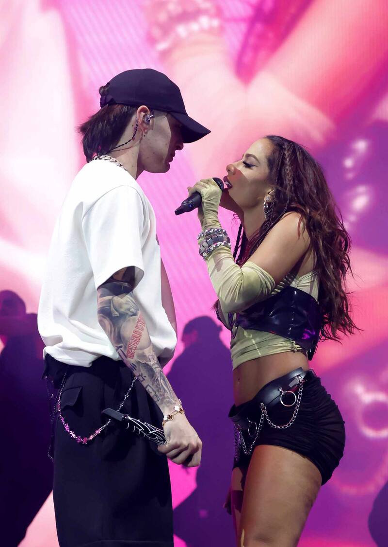 Anitta y Peso Pluma tiene una relación amorosa