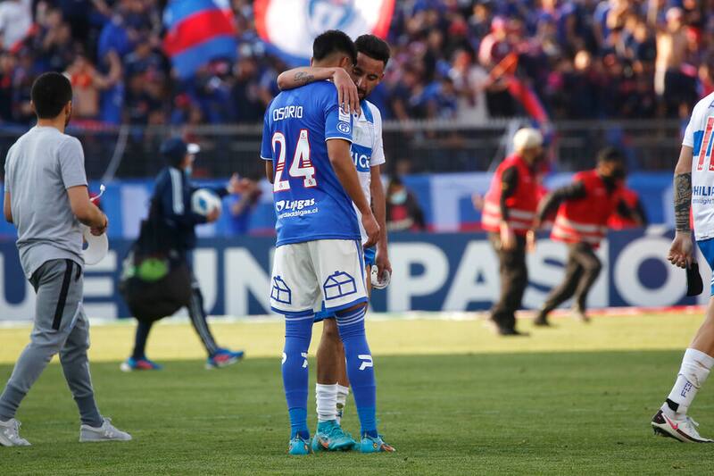 junto con Darío Osorio en el Clásico Universitario del 2022 en el Estadio Nacional. Foto: Aton