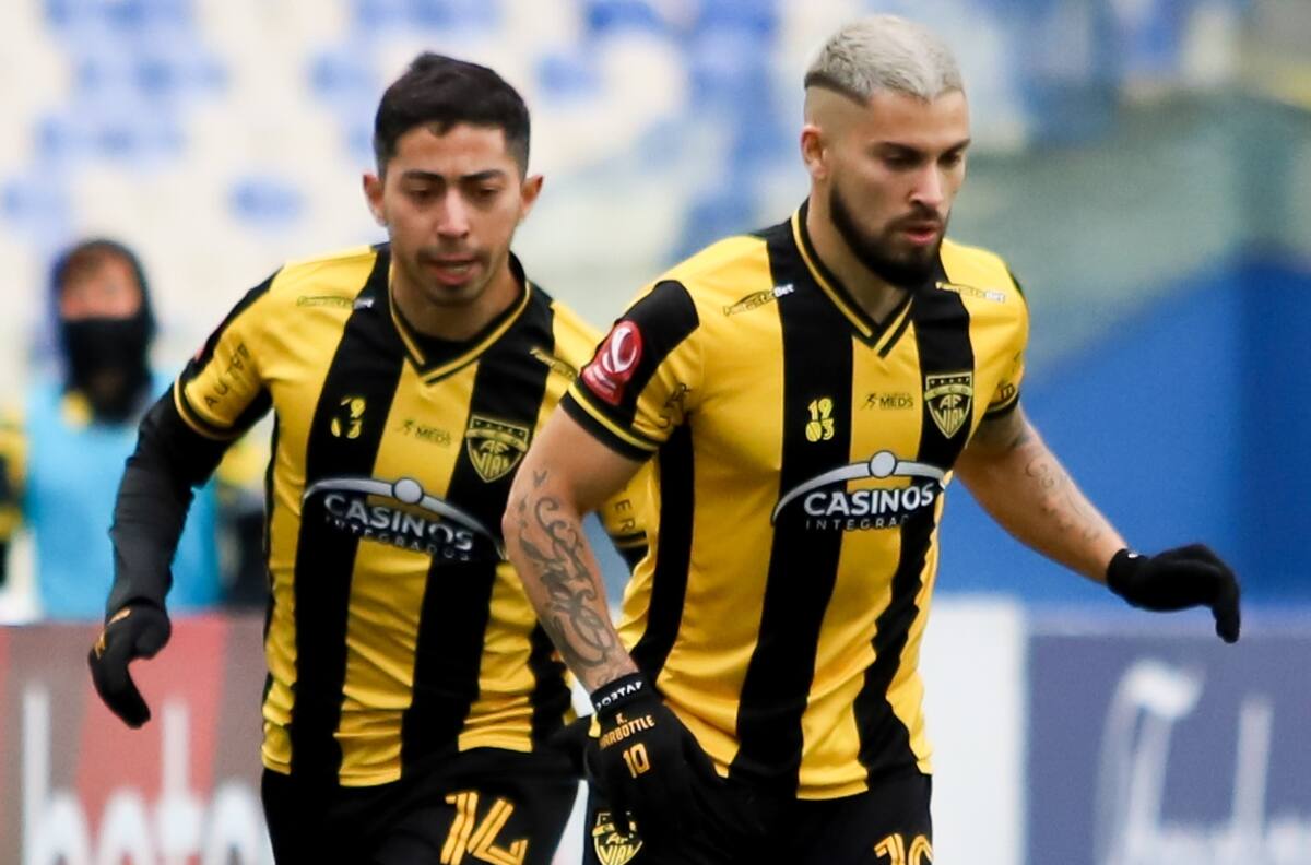 La gran noticia que recibió Fernández Vial en la previa del partido con Magallanes en la Primera B