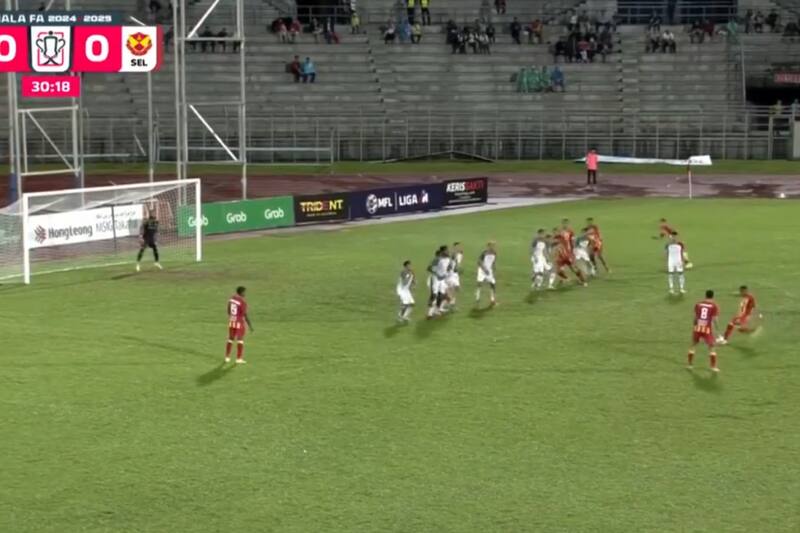 volvió a anotar en Malasia con la camiseta del Selangor.