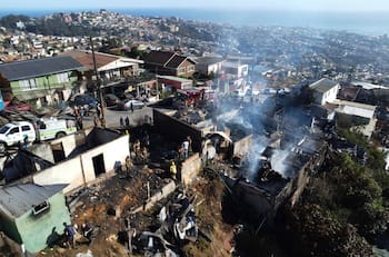Confirman 61 damnificados y querellas criminales contra los responsables de los incendios en Valparaíso