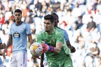 VIDEO | La destacó el mismo: la gran atajada de Matías Dituro ante el Granada por La Liga
