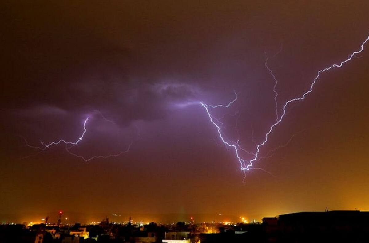 Declaran alerta temprana preventiva para diez comunas de la RM por tormentas eléctricas