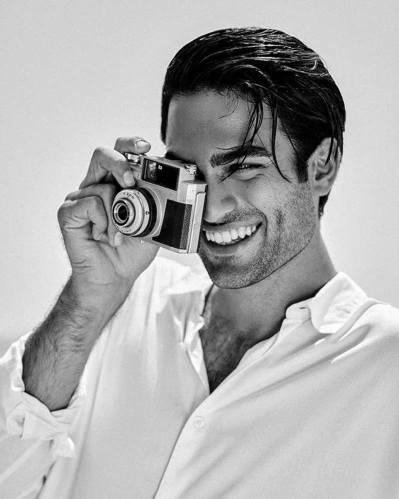 Matteo Bocelli en colaboración con Guess.