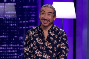 Quién es Rodrigo González, actor y humorista que triunfó en el Festival de Viña