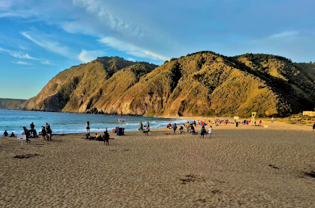 Tres maravillosas playas escondidas del Litoral Central que puedes visitar en el día para una desconexión total