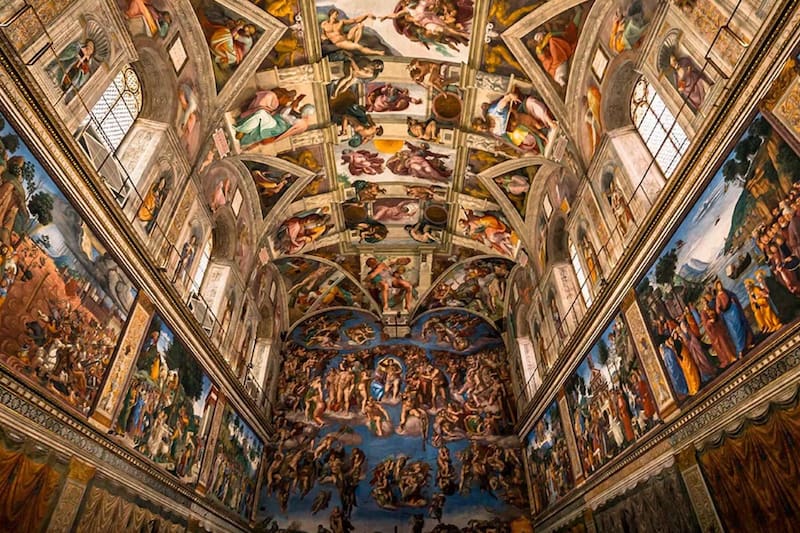 Este día, el artista Miguel Ángel inaugura uno de los frescos de la Capilla Sixtina.