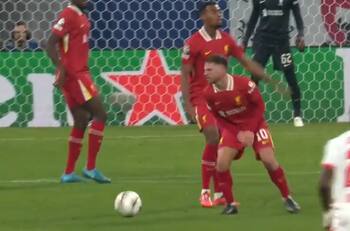 VIDEO | Alexis Mac Allister sufrió fuerte pelotazo en su zona íntima en pleno partido de Champions League