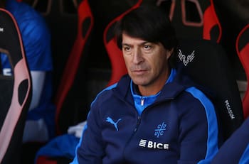 Daniel Garnero lamenta derrota de la UC ante Ñublense y deja este recado en Chillán: “La pelota no corre”