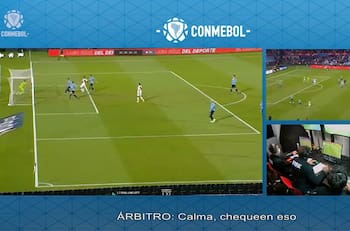 VIDEO | “¿No entró?”: así se discutió en el VAR la polémica jugada en el duelo entre Uruguay vs Perú