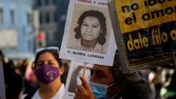 Marcha por Día de la Eliminación de la Violencia contra la Mujer se desarrolló en Santiago