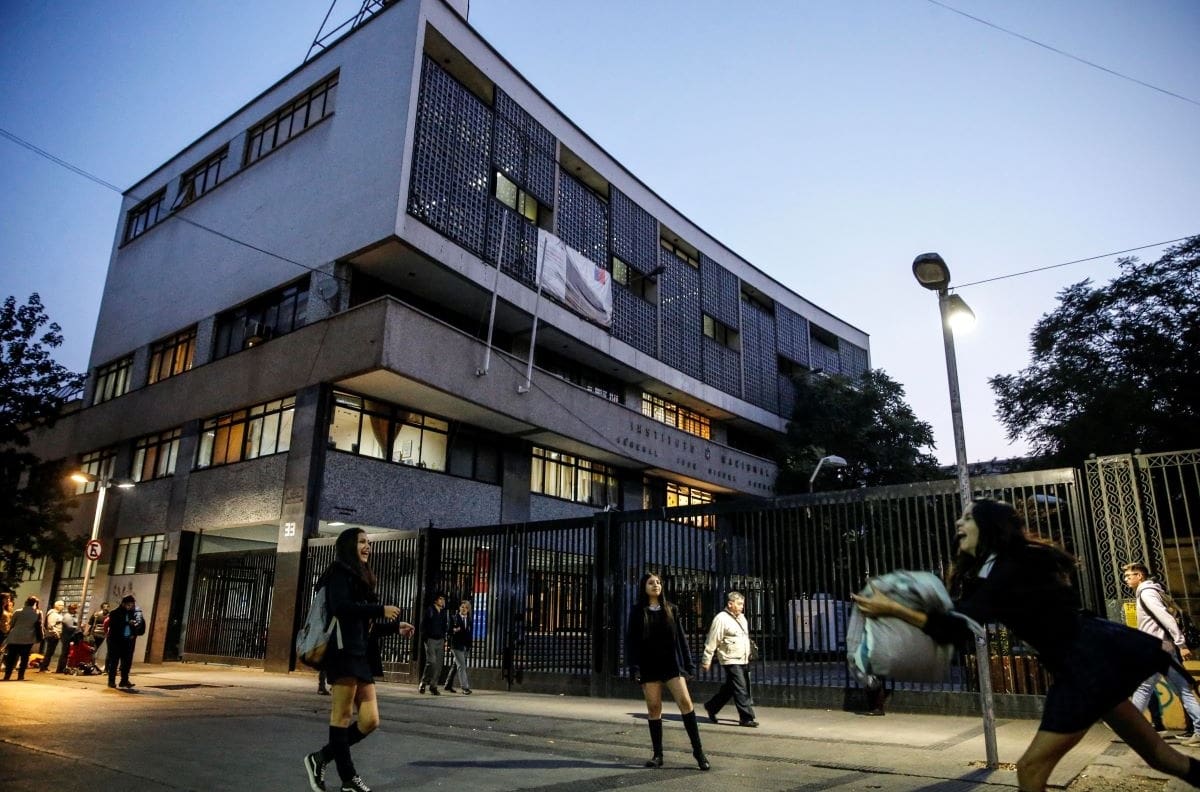 Será mixto: desde este lunes el Instituto Nacional comienza proceso de matrículas para alumnas