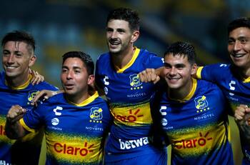 Everton se hizo fuerte en casa ante un alicaído Coquimbo Unido que aún no sabe de puntos