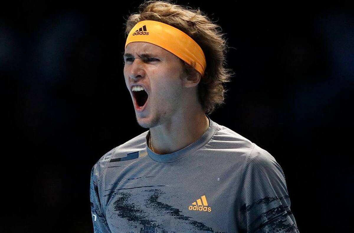Zverev vence a Medvedev y deja eliminado a Nadal del Torneo de Maestros