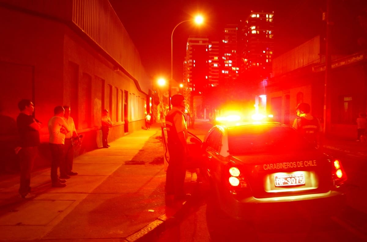 Un muerto y tres heridos tras balacera en pleno Santiago Centro